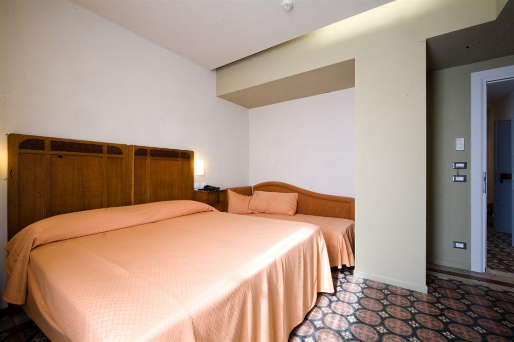 Hotel Europa Levanto Exterior photo