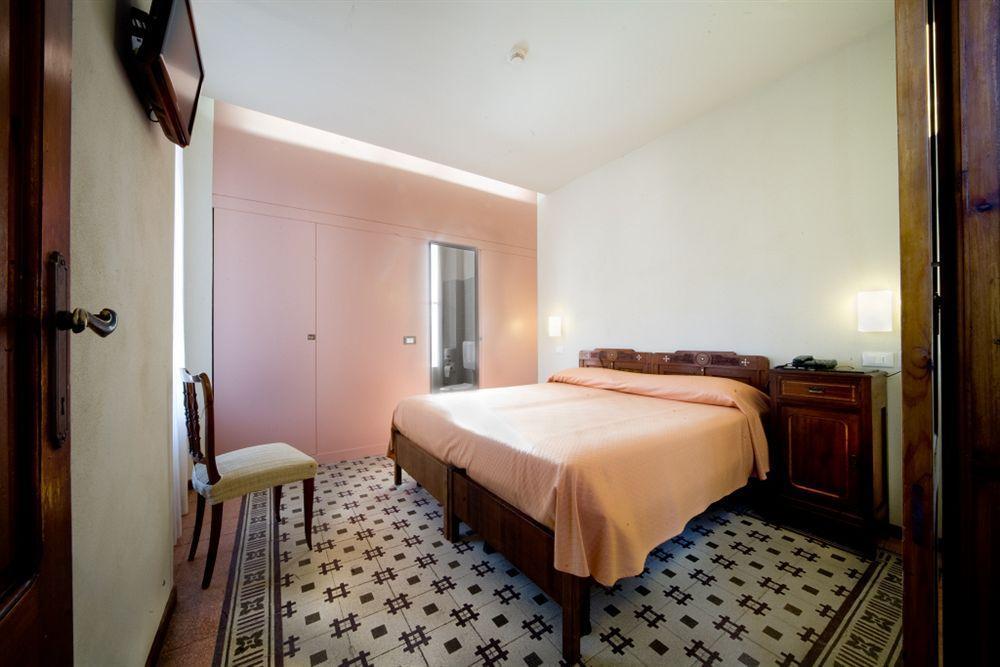 Hotel Europa Levanto Exterior photo